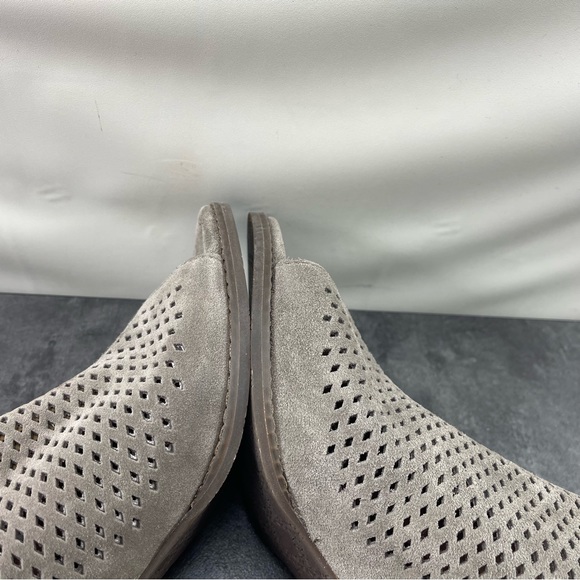 Vionic Chryssa Women’s Shoes Gray 10M Perforated Suede Peep Toe Block Heels Boot - Picture 9 of 14
